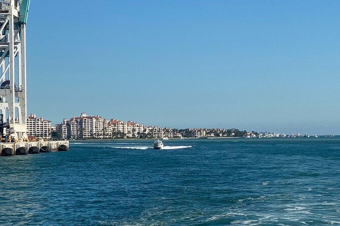 miami-south-beach-cruise-millionaire-homes-hard-rock-cafe-meal