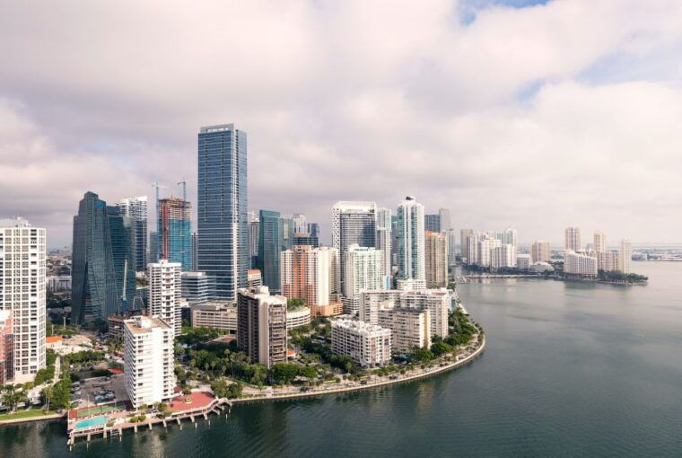 miami-south-beach-downtown-islands-helicopter-tour