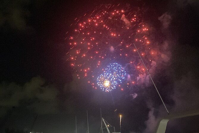 miami-south-beach-july-4th-fireworks-on-catamaran