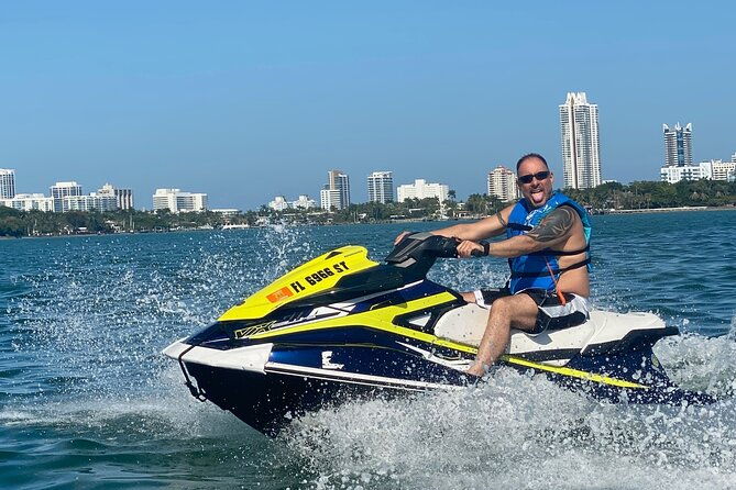 miami-sunny-isles-jetski-at-duffys