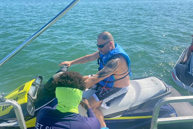 miami-sunny-isles-jetski-at-duffys