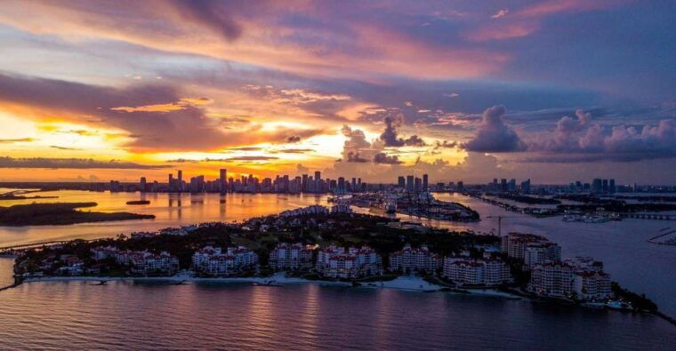 miami-sunset-private-luxury-airplane-tour