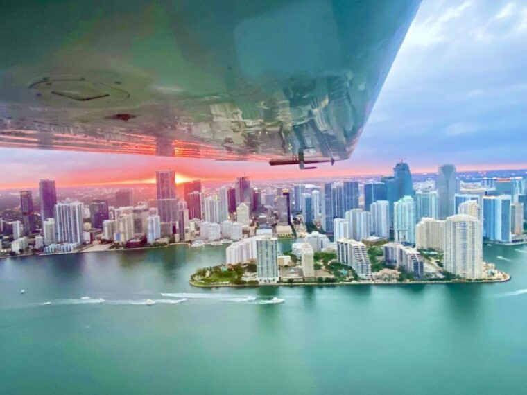 miami-sunset-private-luxury-airplane-tour