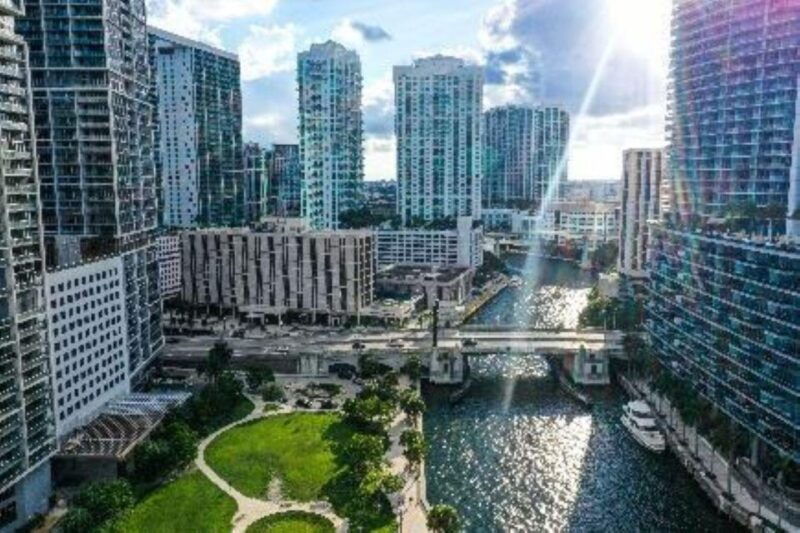 miami-visit-to-the-lighthouse-key-biscayne-brickell