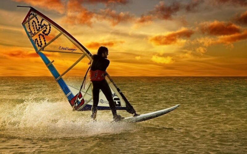 miami-windsurfing-for-beginners-and-experts
