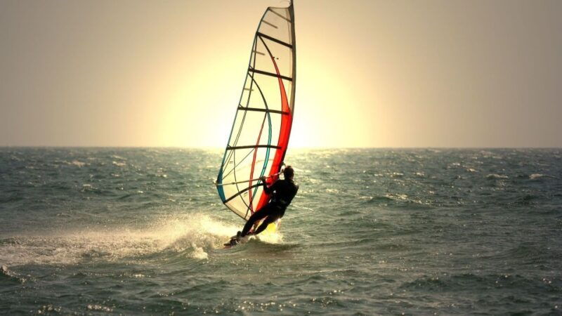 miami-windsurfing-for-beginners-and-experts