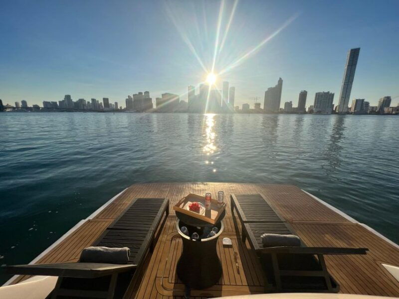miami-yacht-rental-with-jetski-paddleboards-inflatables