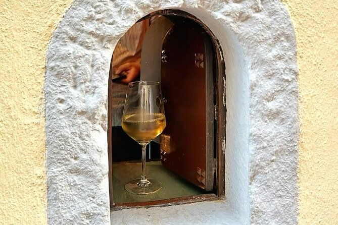 michelangelos-david-a-sip-through-a-wine-window-experience