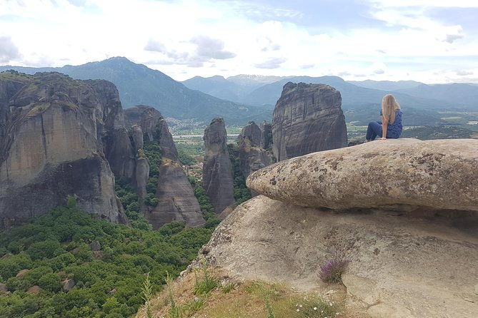 midday-meteora-monastery-tour-from-kalabakas-train-station