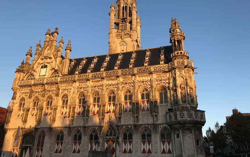 Middelburg: Guided Tour Townhall Middelburg - The Experience in Detail