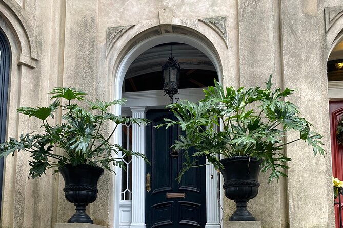 midnight-in-the-garden-of-good-and-evil-walking-tour-2