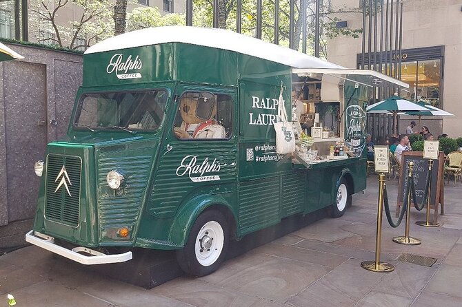 midtown-holiday-donut-adventure-small-group