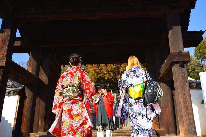 mihara-goshushi-tour-walking-around-the-castle-town-mihara