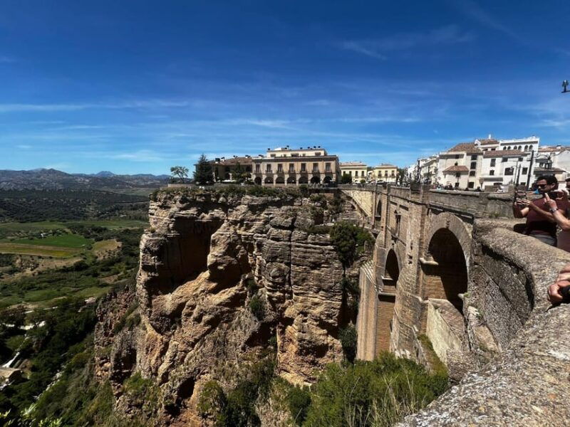 mijas-private-vip-tour-ronda-and-setenil-de-las-bodegas