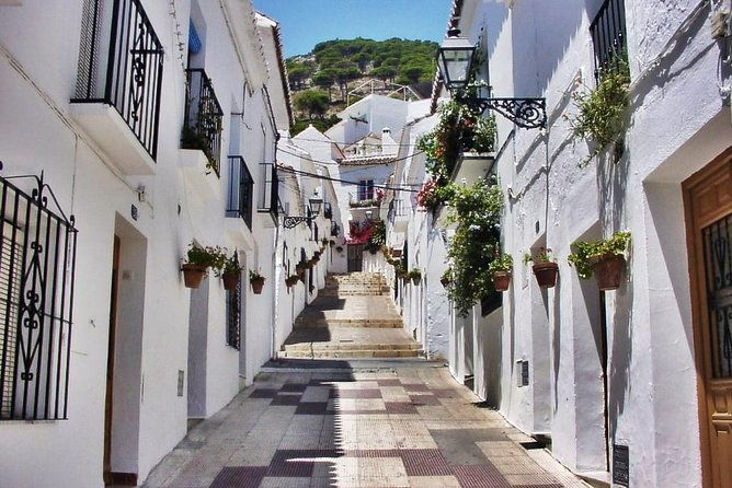 mijas-village-private-tour-from-malaga-and-surrounding-areas