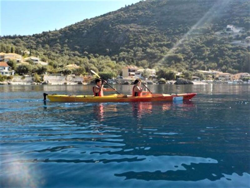 mikros-gialos-lefkada-guided-kayak-tour-with-refreshments