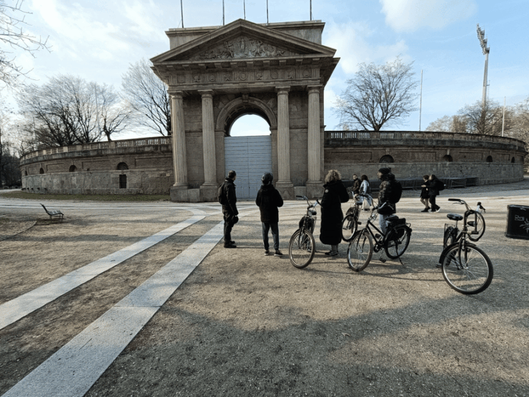 milan-bicycle-tour-live-tourist-guide-3-hours-and-half-2