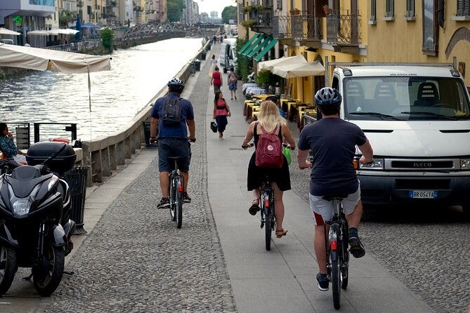 milan-bicycle-tour-live-tourist-guide-3-hours-and-half