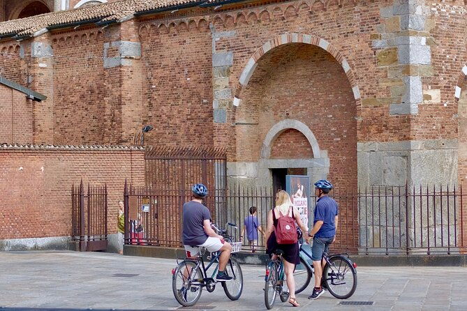 milan-bicycle-tour-live-tourist-guide-3-hours-and-half