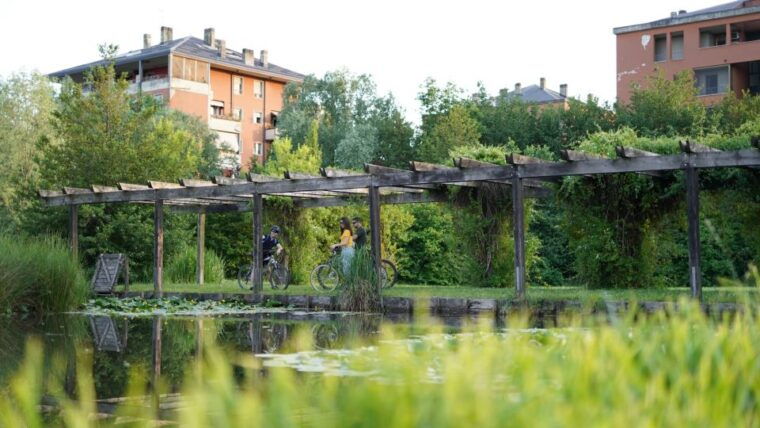 milan-bike-tour-with-picnic-on-the-turtle-lake