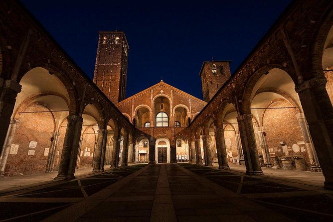 milan-by-night-private-guided-tour-by-car