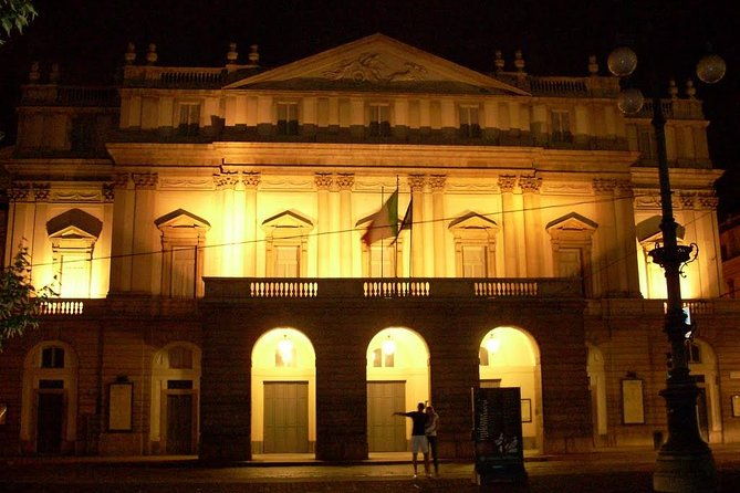 milan-by-night-private-guided-tour-by-car