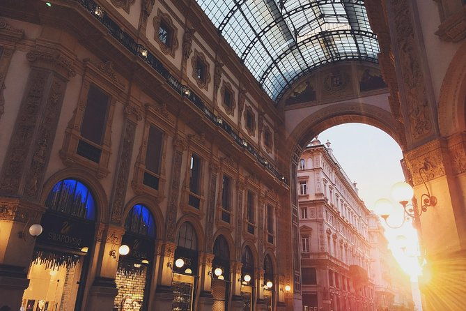 milan-by-night-walking-experience