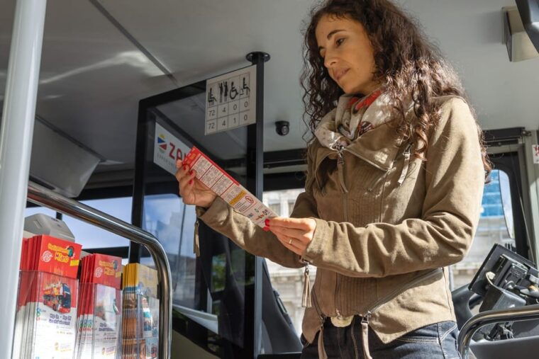 milan-city-sightseeing-hop-on-hop-off-bus-with-audio-guide