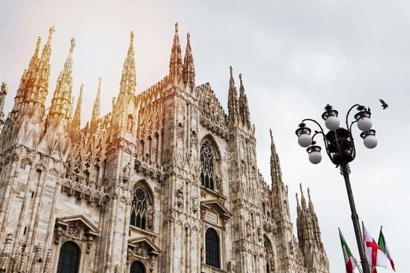 Milan: Duomo Tour with Priority Entry & Rooftop Access - Key Points