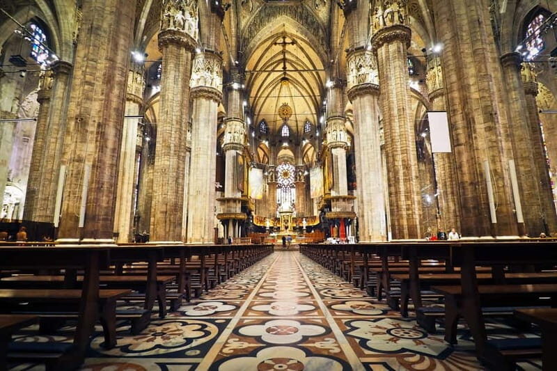 Milan: Fast Track Cathedral and Duomo Rooftop Guided Tour - The Entrance and Interior Highlights