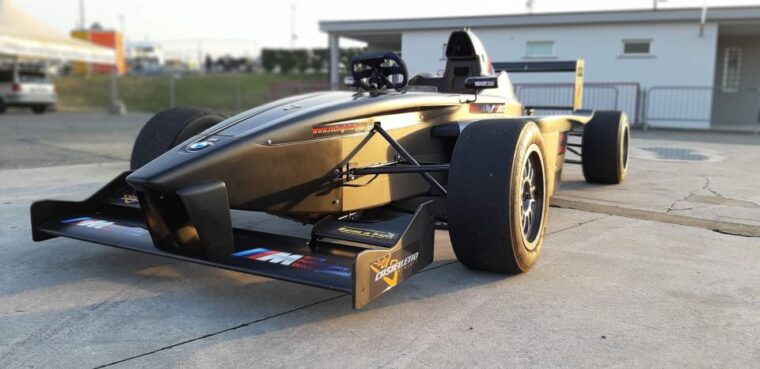 milan-formula-bmw-ferrari-race-course-driving-experience