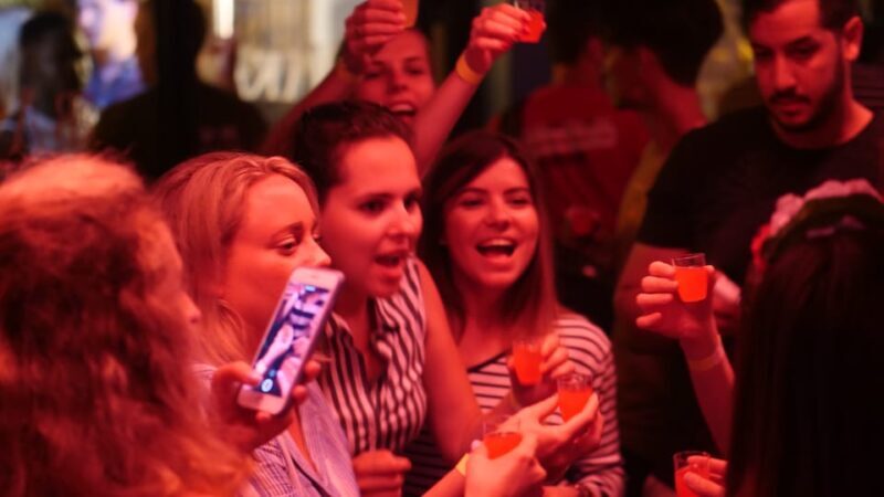 Milan: Guided Riviera Bar Crawl with Free Shots - FAQ