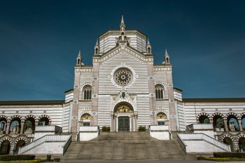 milan-monumental-cemetery-group-walking-tour