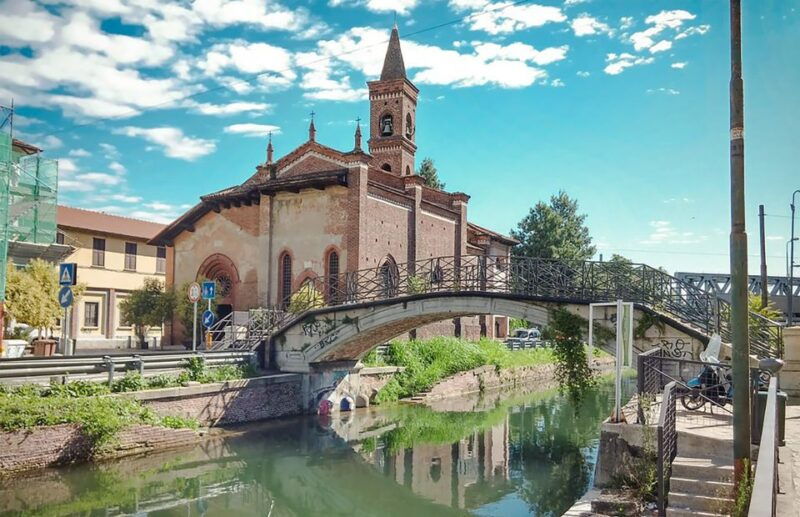 milan-navigli-canal-boat-cruise