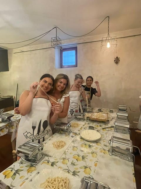 milan-pasta-and-tiramisu-cooking-class-with-wine