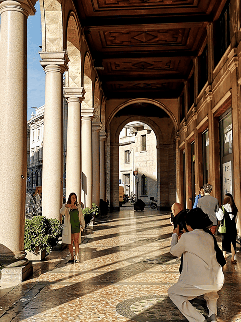 milan-postcard-viewpoints-walk-with-locals-travel-bloggers