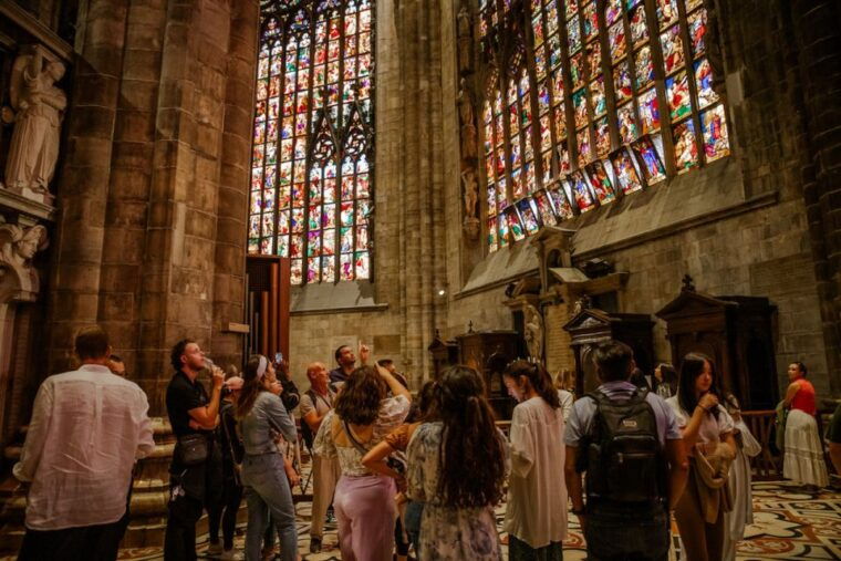milan-priority-access-duomo-and-rooftop-tour
