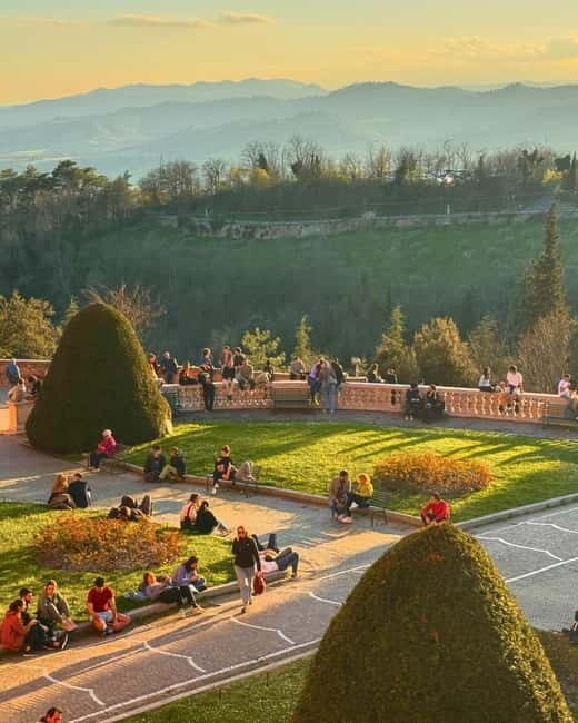 Milan: Private Sunset Picnic with Italian Aperitivo - The Scenic Setting
