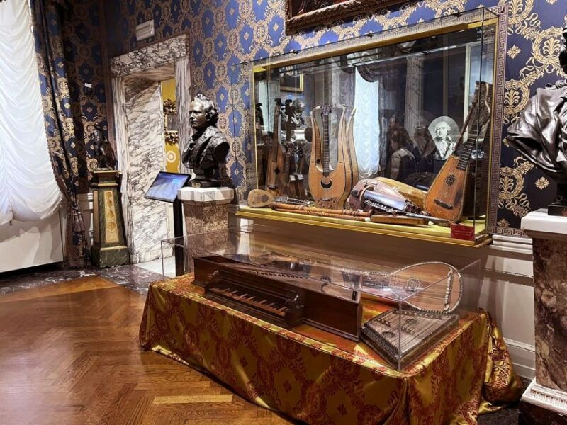 milan-scala-theater-and-duomo-cathedral-guided-tour
