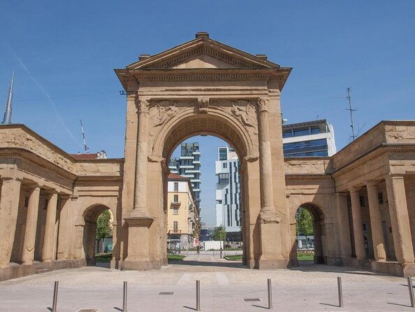 milan-skyscrapers-guided-tour-porta-nuova-unicredit-tower-vertical-forest