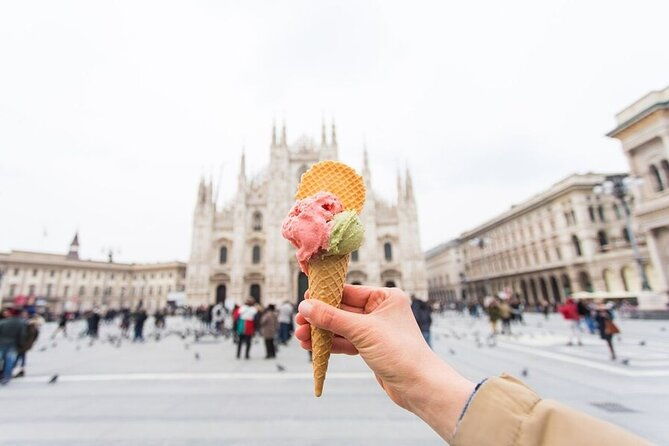 milan-small-group-duomo-rooftop-sforza-castle-gelato-tasting