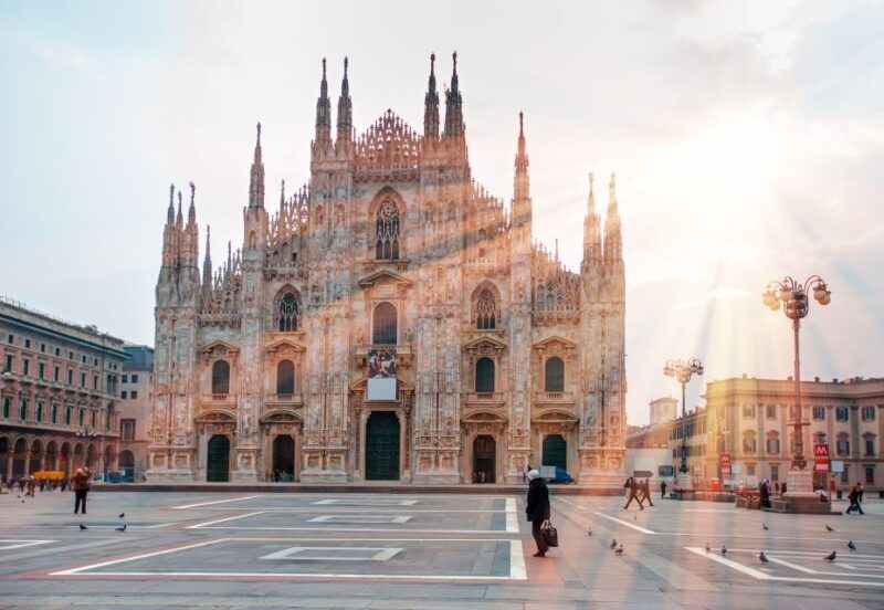 milan-small-group-walking-tour-of-the-duomo-and-city-centre