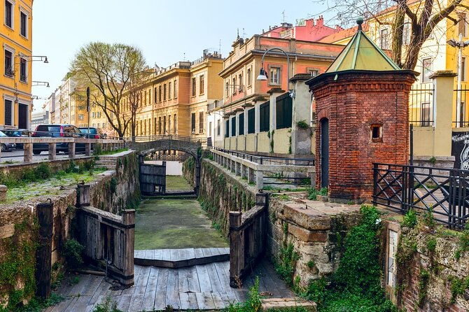 milan-small-group-walking-tour-of-the-duomo-and-the-center-2