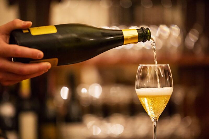 milan-wine-tasting-experience-in-the-city-centre