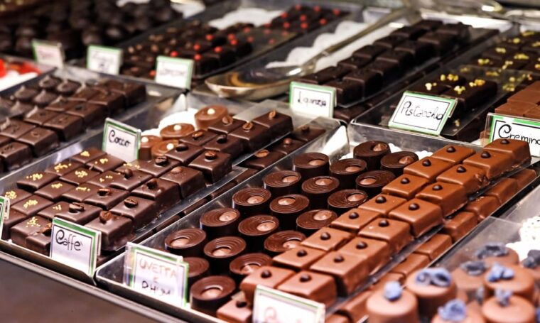 milano-food-tasting-box-audio-guided-tour-with-food-tasting