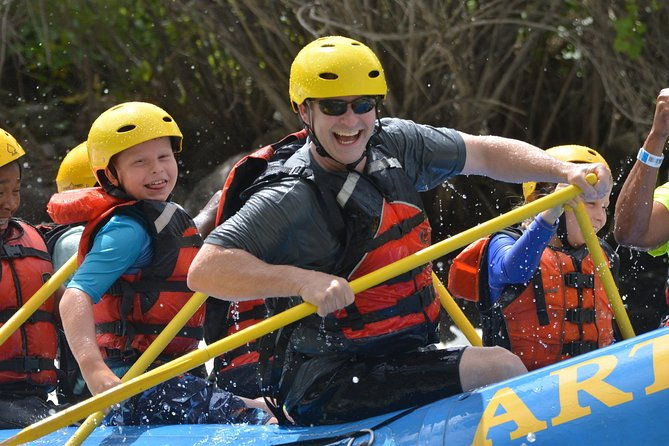 mild-scenic-family-float-on-arkansas-river-2