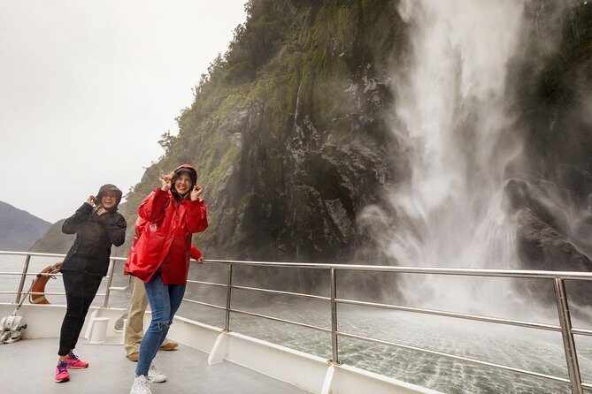 Milford Sound Coach & Cruise from Queenstown: Panoramic Views - Evaluating the Value and Practicality
