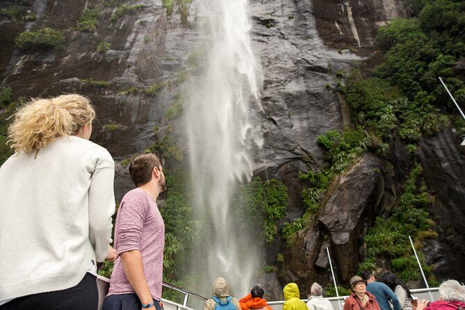 Milford Sound Coach & Extended Cruise from Queenstown - FAQs
