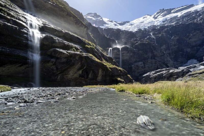 Milford Sound Heli | 1.5hr with Alpine & Earnslaw Landing - The Sum Up