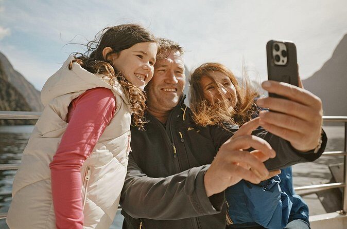 Milford Sound Nature and Te Anau Farm Visit Over 2 Days - Why This Tour Works Well